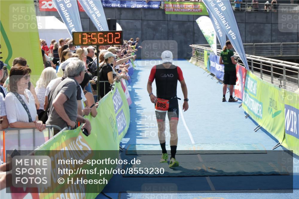 10.08.2025 - GEWOBA Citytriathlon Bremen H.Heesch http://msf.ph/oto/8553230 10.08.2025 13:56:05 Ziel 669, 885 meine-sportfotos.de