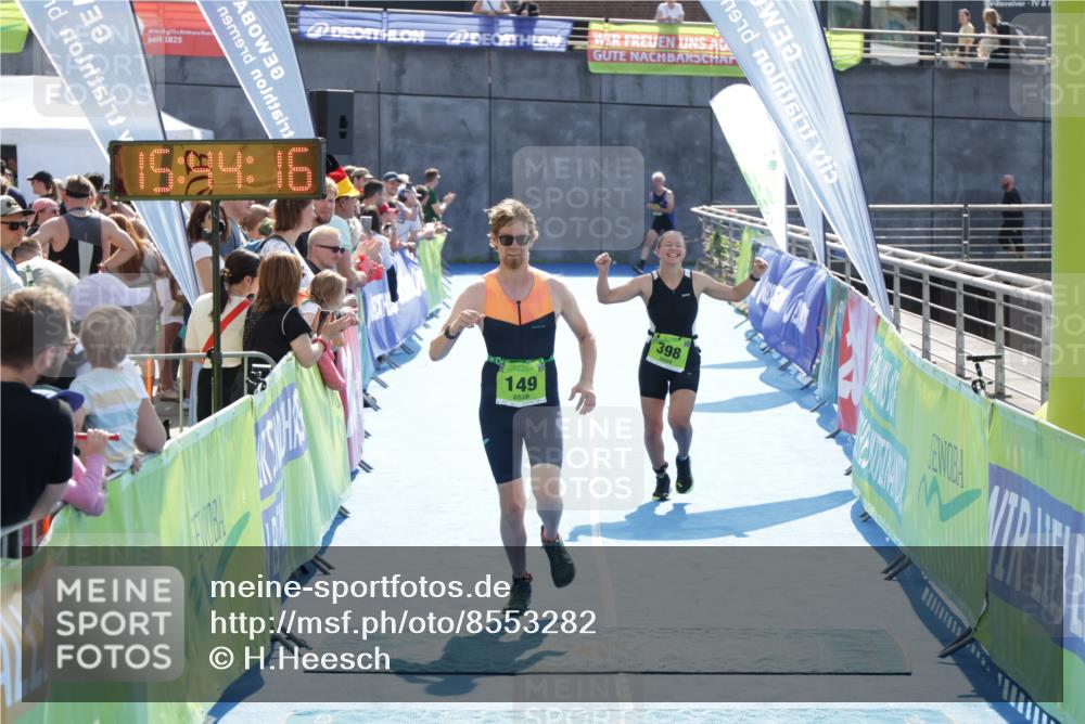 10.08.2025 - GEWOBA Citytriathlon Bremen H.Heesch http://msf.ph/oto/8553282 10.08.2025 15:44:20 Ziel 149, 398, 519 meine-sportfotos.de