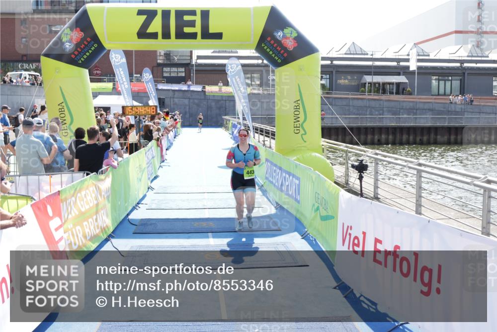 10.08.2025 - GEWOBA Citytriathlon Bremen H.Heesch http://msf.ph/oto/8553346 10.08.2025 15:44:52 Ziel 443 meine-sportfotos.de