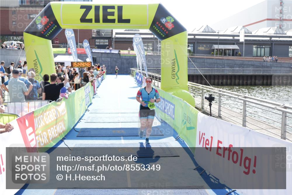 10.08.2025 - GEWOBA Citytriathlon Bremen H.Heesch http://msf.ph/oto/8553349 10.08.2025 15:44:52 Ziel 443 meine-sportfotos.de