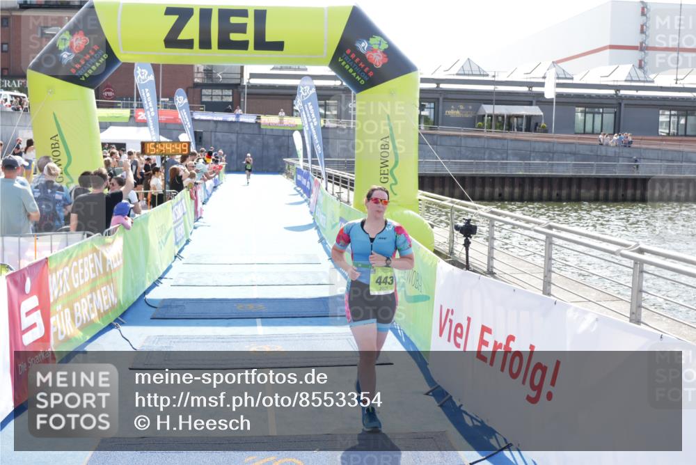 10.08.2025 - GEWOBA Citytriathlon Bremen H.Heesch http://msf.ph/oto/8553354 10.08.2025 15:44:53 Ziel 443 meine-sportfotos.de