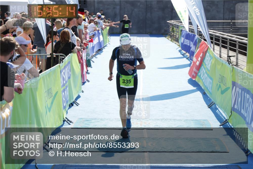 10.08.2025 - GEWOBA Citytriathlon Bremen H.Heesch http://msf.ph/oto/8553393 10.08.2025 15:45:18 Ziel 335 meine-sportfotos.de