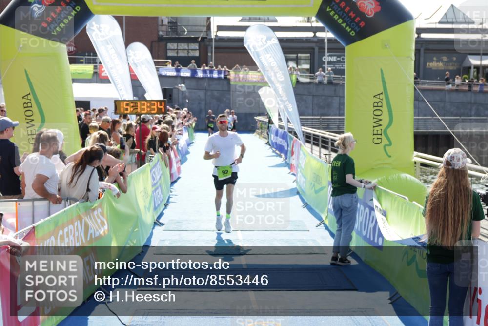 10.08.2025 - GEWOBA Citytriathlon Bremen H.Heesch http://msf.ph/oto/8553446 10.08.2025 15:13:37 Ziel 92, 116 meine-sportfotos.de