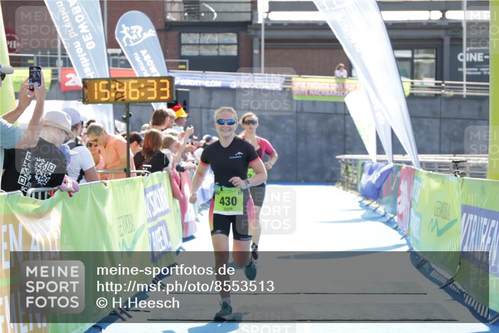 10.08.2025 - GEWOBA Citytriathlon Bremen H.Heesch http://msf.ph/oto/8553513 10.08.2025 15:46:37 Ziel 412, 430 meine-sportfotos.de