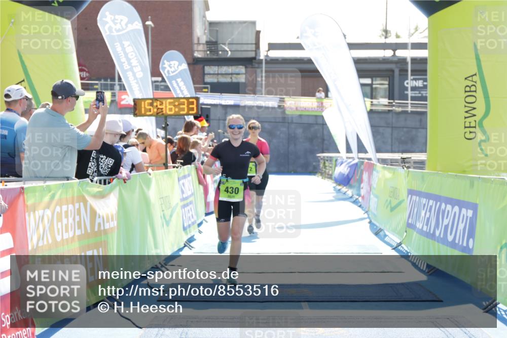 10.08.2025 - GEWOBA Citytriathlon Bremen H.Heesch http://msf.ph/oto/8553516 10.08.2025 15:46:37 Ziel 412, 430 meine-sportfotos.de