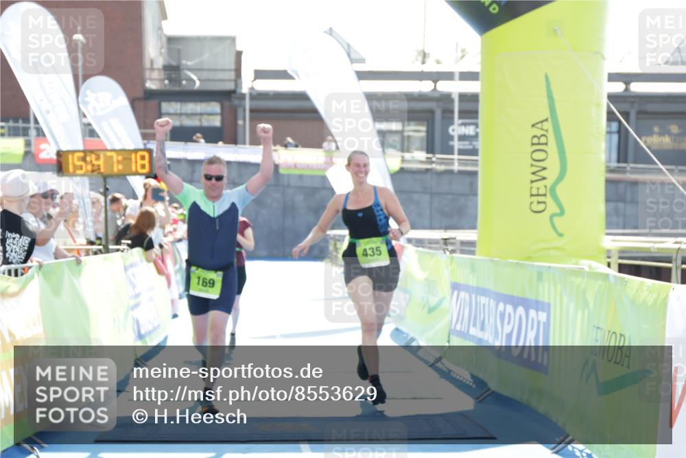 10.08.2025 - GEWOBA Citytriathlon Bremen H.Heesch http://msf.ph/oto/8553629 10.08.2025 15:47:22 Ziel 169, 420, 435 meine-sportfotos.de