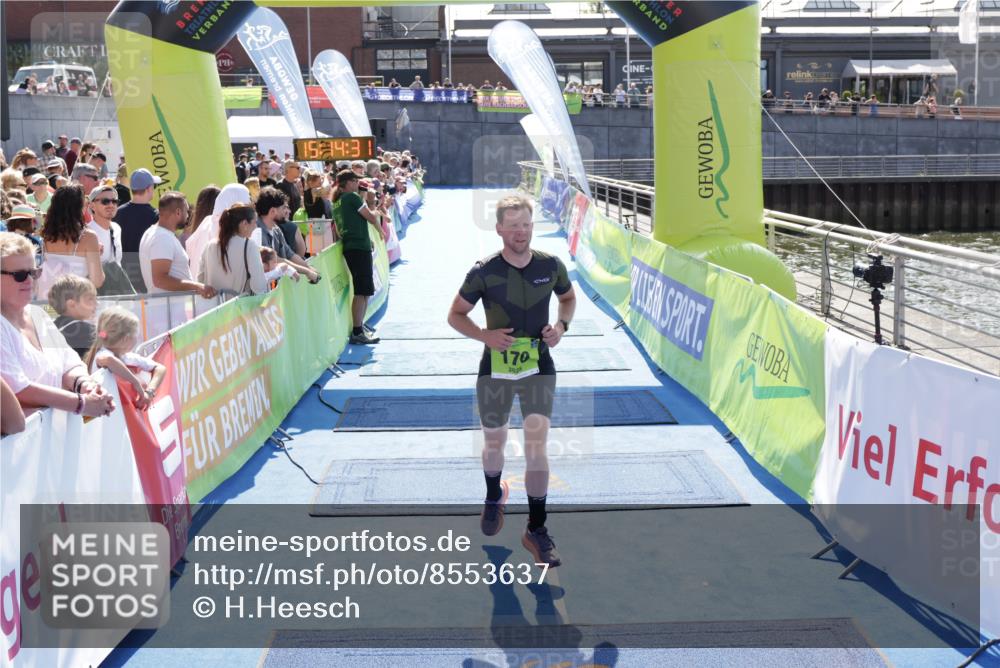 10.08.2025 - GEWOBA Citytriathlon Bremen H.Heesch http://msf.ph/oto/8553637 10.08.2025 15:14:35 Ziel 170 meine-sportfotos.de