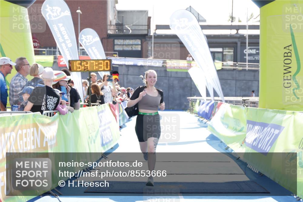 10.08.2025 - GEWOBA Citytriathlon Bremen H.Heesch http://msf.ph/oto/8553666 10.08.2025 15:47:34 Ziel 354 meine-sportfotos.de