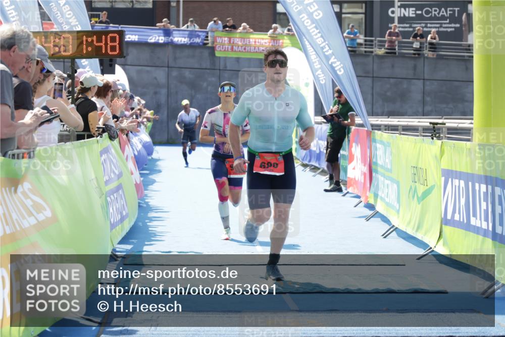10.08.2025 - GEWOBA Citytriathlon Bremen H.Heesch http://msf.ph/oto/8553691 10.08.2025 14:01:52 Ziel 680, 846, 889, 951 meine-sportfotos.de