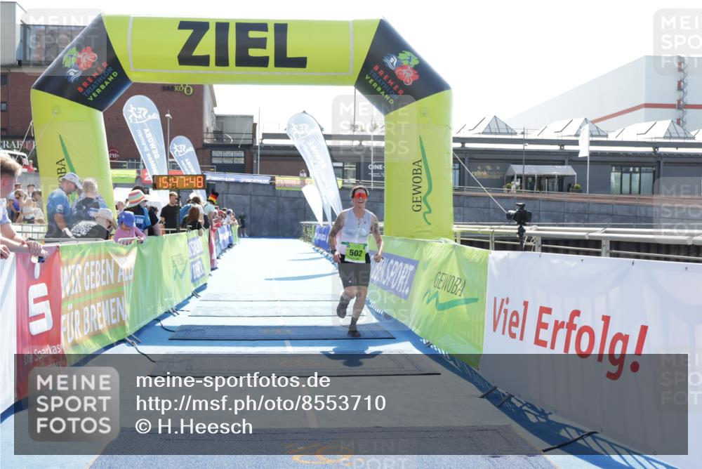10.08.2025 - GEWOBA Citytriathlon Bremen H.Heesch http://msf.ph/oto/8553710 10.08.2025 15:47:52 Ziel 502 meine-sportfotos.de