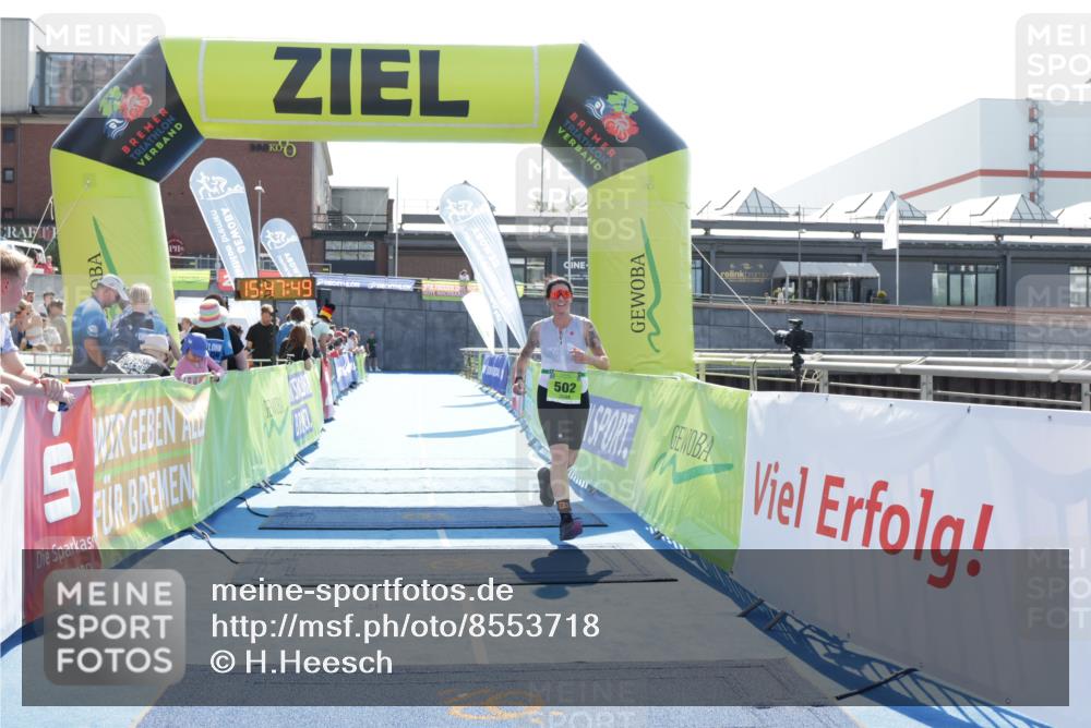 10.08.2025 - GEWOBA Citytriathlon Bremen H.Heesch http://msf.ph/oto/8553718 10.08.2025 15:47:53 Ziel 502 meine-sportfotos.de