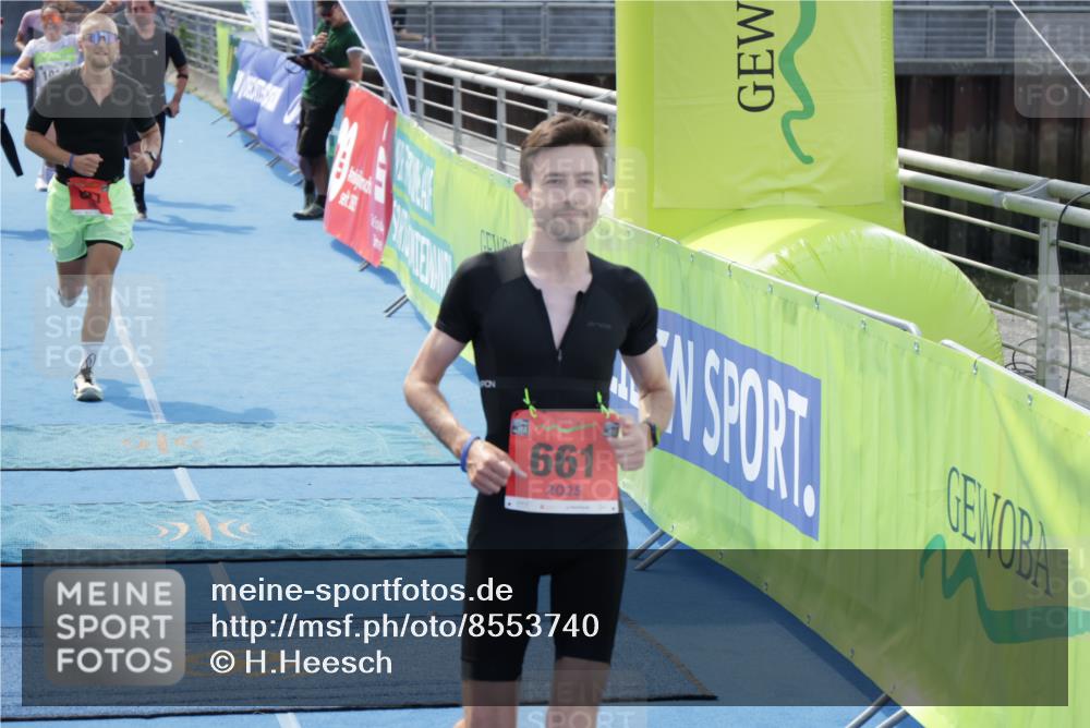 10.08.2025 - GEWOBA Citytriathlon Bremen H.Heesch http://msf.ph/oto/8553740 10.08.2025 14:02:05 Ziel 597, 627, 661, 907, 912, 1011 meine-sportfotos.de