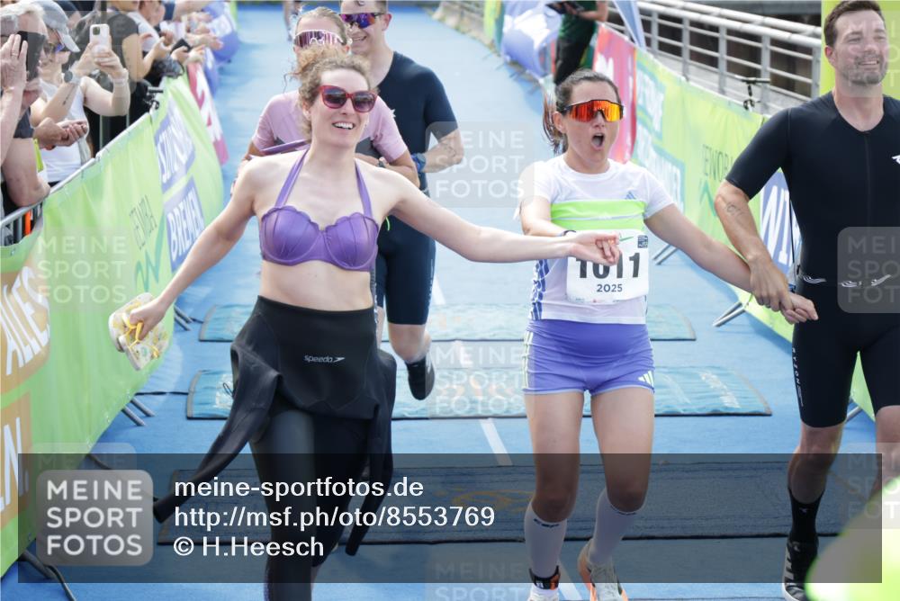 10.08.2025 - GEWOBA Citytriathlon Bremen H.Heesch http://msf.ph/oto/8553769 10.08.2025 14:02:10 Ziel 597, 627, 661, 912, 1011 meine-sportfotos.de