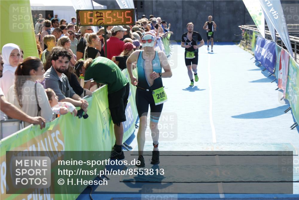 10.08.2025 - GEWOBA Citytriathlon Bremen H.Heesch http://msf.ph/oto/8553813 10.08.2025 15:15:49 Ziel 43, 74, 216, 285 meine-sportfotos.de