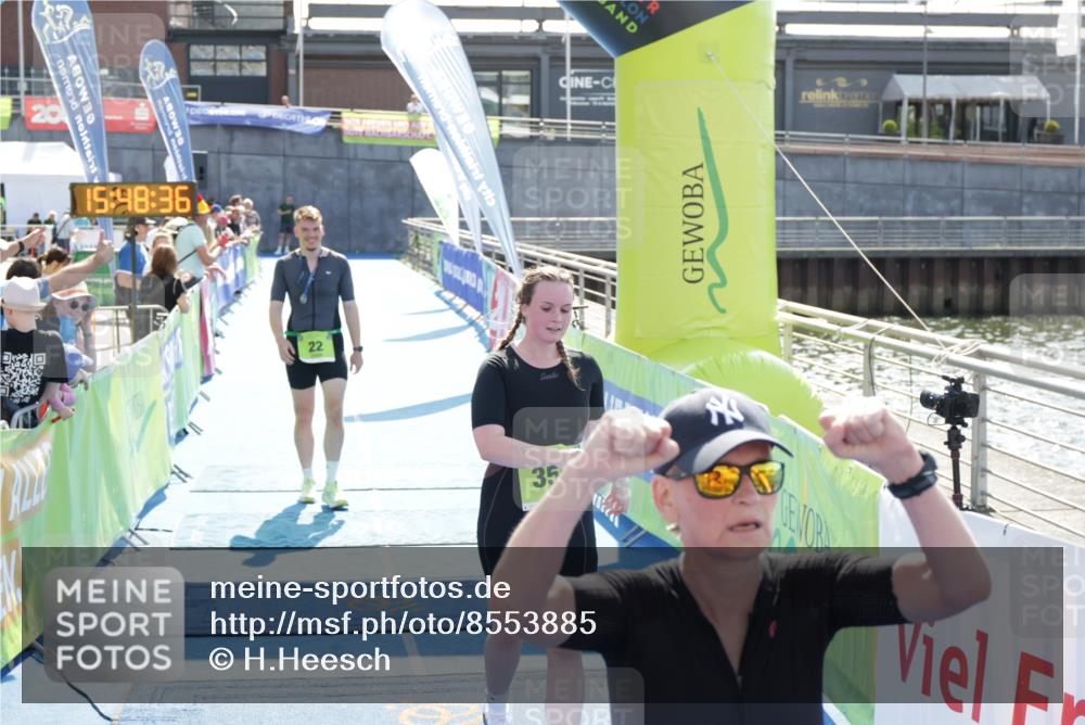 10.08.2025 - GEWOBA Citytriathlon Bremen H.Heesch http://msf.ph/oto/8553885 10.08.2025 15:48:40 Ziel 355 meine-sportfotos.de