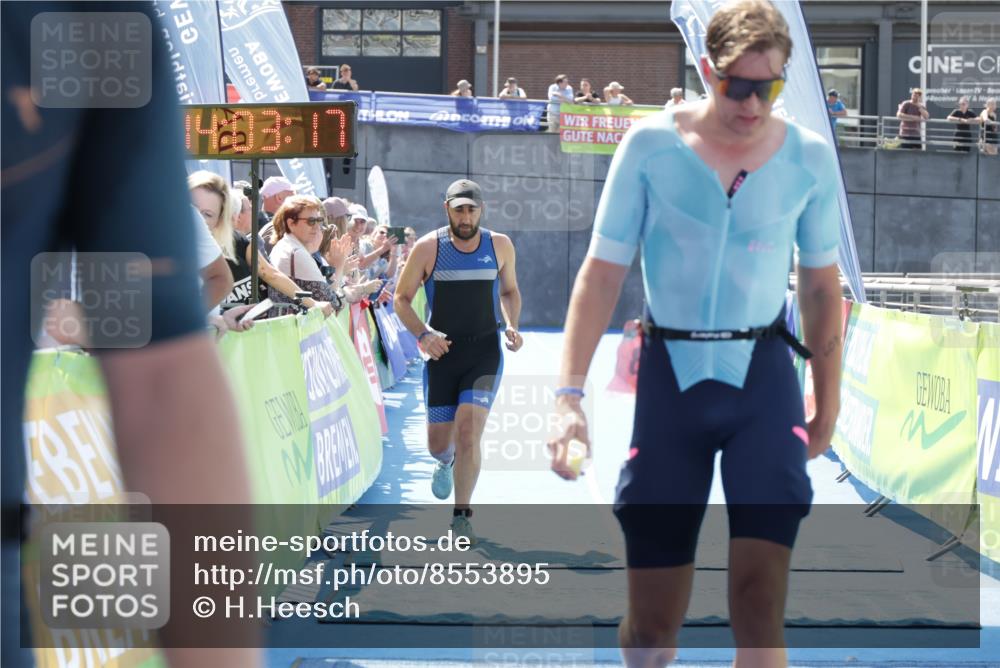 10.08.2025 - GEWOBA Citytriathlon Bremen H.Heesch http://msf.ph/oto/8553895 10.08.2025 14:03:21 Ziel 608, 786 meine-sportfotos.de
