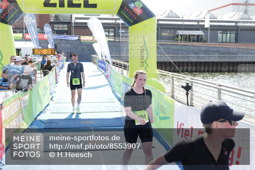 10.08.2025 - GEWOBA Citytriathlon Bremen H.Heesch http://msf.ph/oto/8553907 10.08.2025 15:48:41 Ziel 355 meine-sportfotos.de