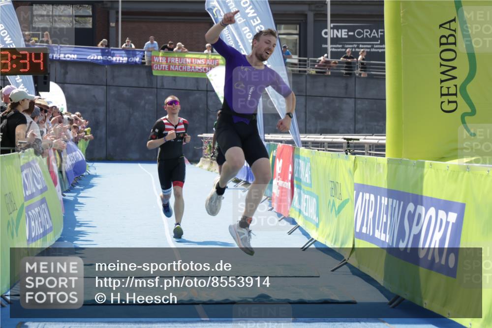 10.08.2025 - GEWOBA Citytriathlon Bremen H.Heesch http://msf.ph/oto/8553914 10.08.2025 14:03:38 Ziel 651, 763 meine-sportfotos.de