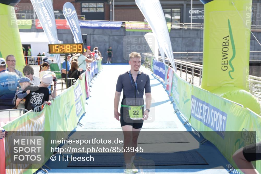 10.08.2025 - GEWOBA Citytriathlon Bremen H.Heesch http://msf.ph/oto/8553945 10.08.2025 15:48:43 Ziel 355 meine-sportfotos.de