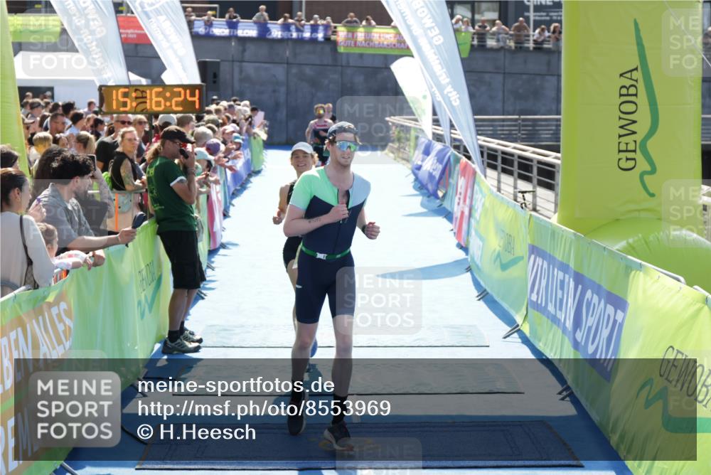 10.08.2025 - GEWOBA Citytriathlon Bremen H.Heesch http://msf.ph/oto/8553969 10.08.2025 15:16:27 Ziel 91, 93, 191, 488 meine-sportfotos.de