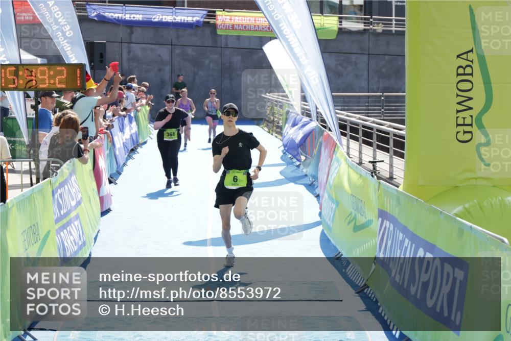 10.08.2025 - GEWOBA Citytriathlon Bremen H.Heesch http://msf.ph/oto/8553972 10.08.2025 15:49:25 Ziel 6, 364 meine-sportfotos.de