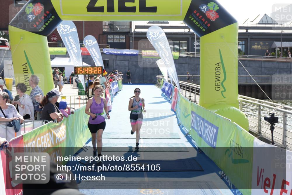 10.08.2025 - GEWOBA Citytriathlon Bremen H.Heesch http://msf.ph/oto/8554105 10.08.2025 15:49:32 Ziel 6, 364, 476, 477 meine-sportfotos.de