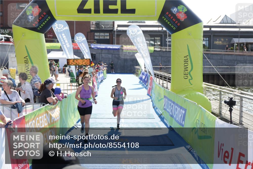 10.08.2025 - GEWOBA Citytriathlon Bremen H.Heesch http://msf.ph/oto/8554108 10.08.2025 15:49:32 Ziel 6, 364, 476, 477 meine-sportfotos.de