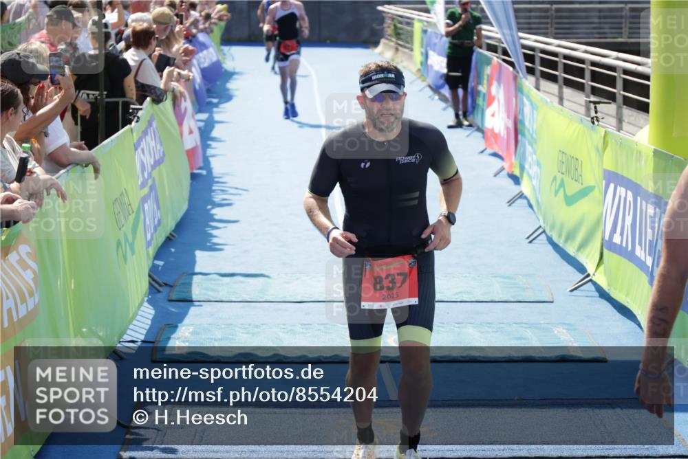10.08.2025 - GEWOBA Citytriathlon Bremen H.Heesch http://msf.ph/oto/8554204 10.08.2025 14:07:19 Ziel 606, 621, 727, 837, 867 meine-sportfotos.de