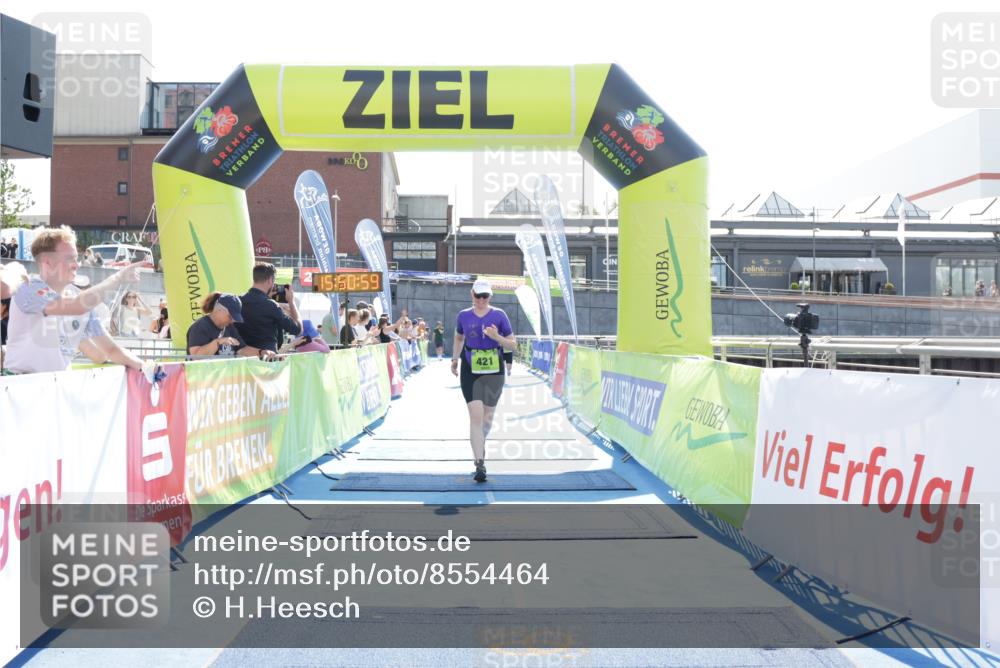 10.08.2025 - GEWOBA Citytriathlon Bremen H.Heesch http://msf.ph/oto/8554464 10.08.2025 15:51:03 Ziel 140, 419, 421 meine-sportfotos.de