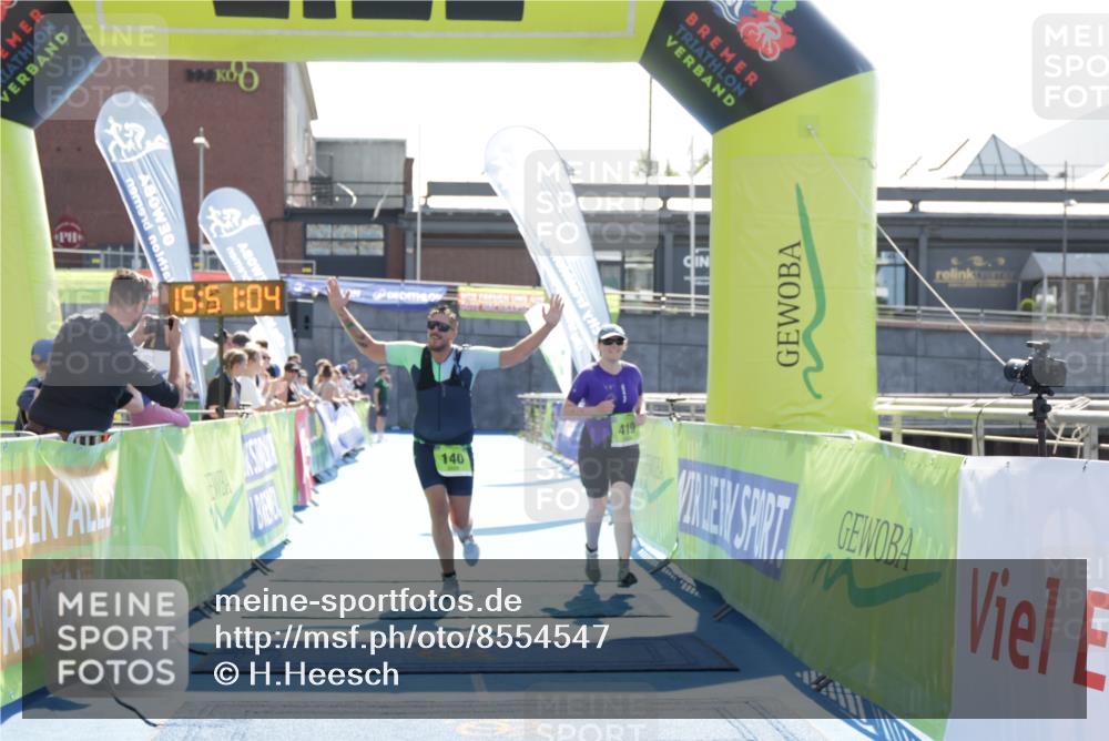 10.08.2025 - GEWOBA Citytriathlon Bremen H.Heesch http://msf.ph/oto/8554547 10.08.2025 15:51:08 Ziel 140, 419, 421 meine-sportfotos.de