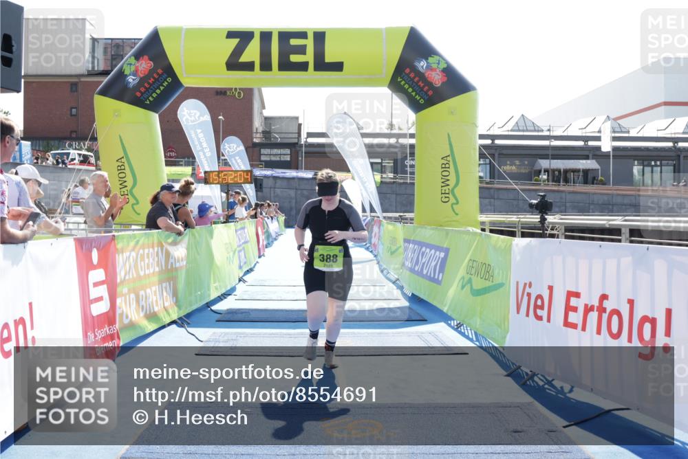 10.08.2025 - GEWOBA Citytriathlon Bremen H.Heesch http://msf.ph/oto/8554691 10.08.2025 15:52:08 Ziel 388 meine-sportfotos.de
