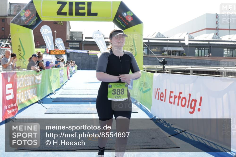 10.08.2025 - GEWOBA Citytriathlon Bremen H.Heesch http://msf.ph/oto/8554697 10.08.2025 15:52:09 Ziel 388 meine-sportfotos.de