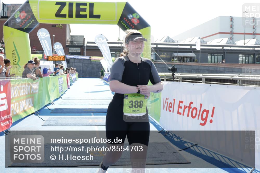 10.08.2025 - GEWOBA Citytriathlon Bremen H.Heesch http://msf.ph/oto/8554703 10.08.2025 15:52:09 Ziel 388 meine-sportfotos.de