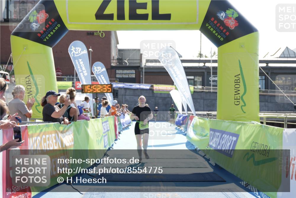 10.08.2025 - GEWOBA Citytriathlon Bremen H.Heesch http://msf.ph/oto/8554775 10.08.2025 15:52:39 Ziel 339, 380 meine-sportfotos.de