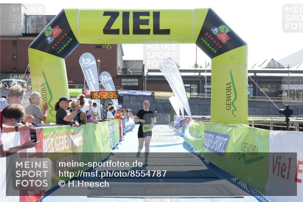 10.08.2025 - GEWOBA Citytriathlon Bremen H.Heesch http://msf.ph/oto/8554787 10.08.2025 15:52:39 Ziel 339, 380 meine-sportfotos.de