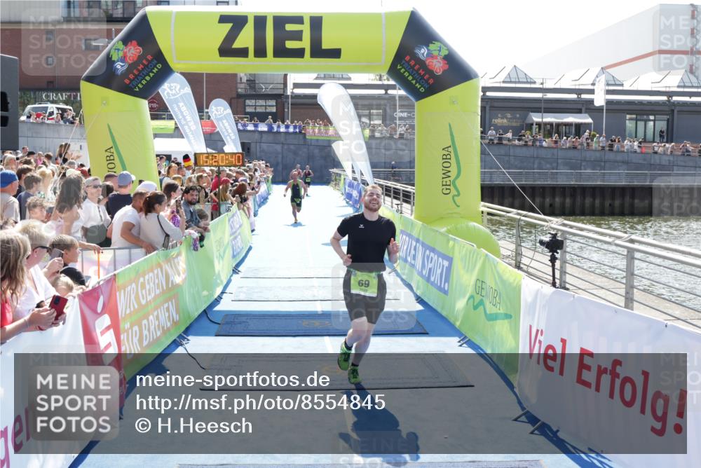 10.08.2025 - GEWOBA Citytriathlon Bremen H.Heesch http://msf.ph/oto/8554845 10.08.2025 15:20:44 Ziel 20, 47, 69, 314, 353 meine-sportfotos.de