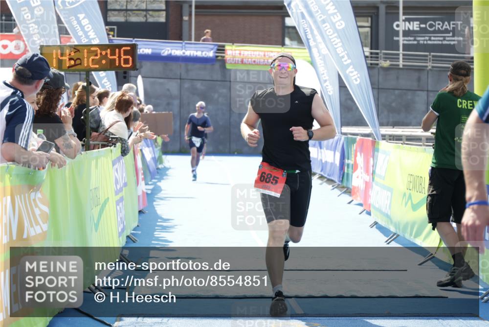 10.08.2025 - GEWOBA Citytriathlon Bremen H.Heesch http://msf.ph/oto/8554851 10.08.2025 14:12:49 Ziel 675, 685, 822, 1037 meine-sportfotos.de