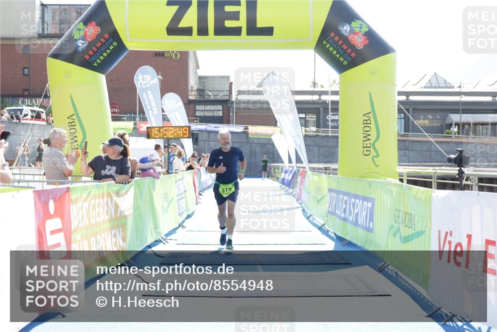 10.08.2025 - GEWOBA Citytriathlon Bremen H.Heesch http://msf.ph/oto/8554948 10.08.2025 15:52:53 Ziel 319 meine-sportfotos.de