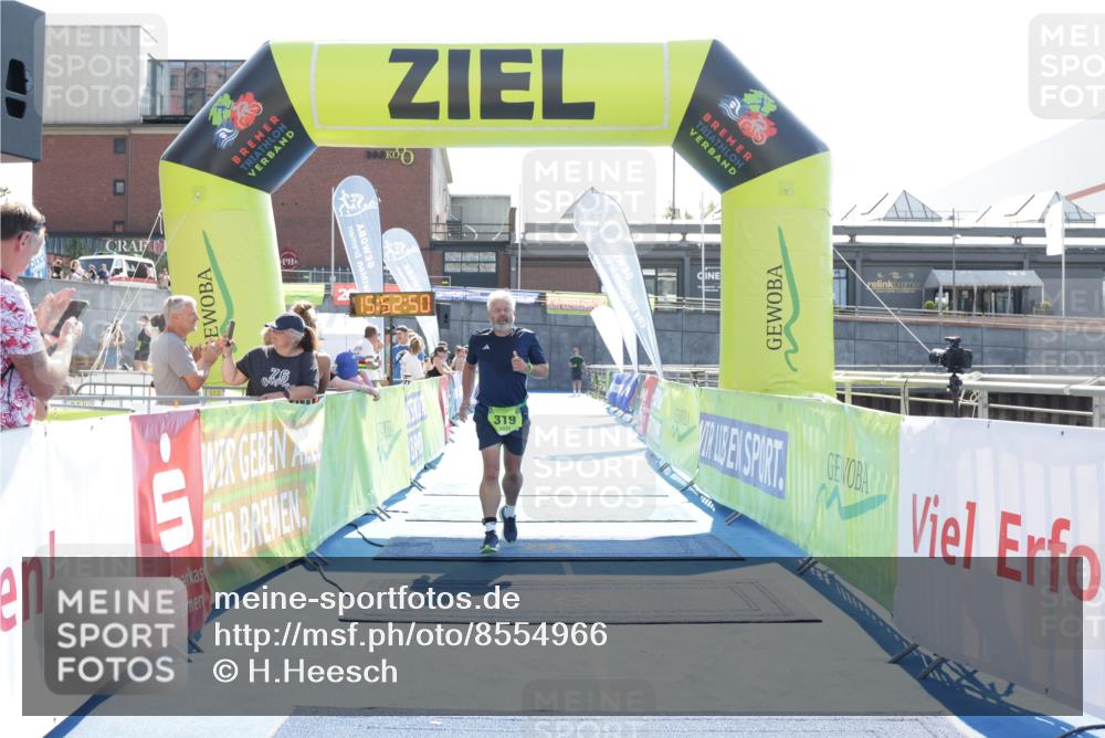 10.08.2025 - GEWOBA Citytriathlon Bremen H.Heesch http://msf.ph/oto/8554966 10.08.2025 15:52:54 Ziel 319 meine-sportfotos.de