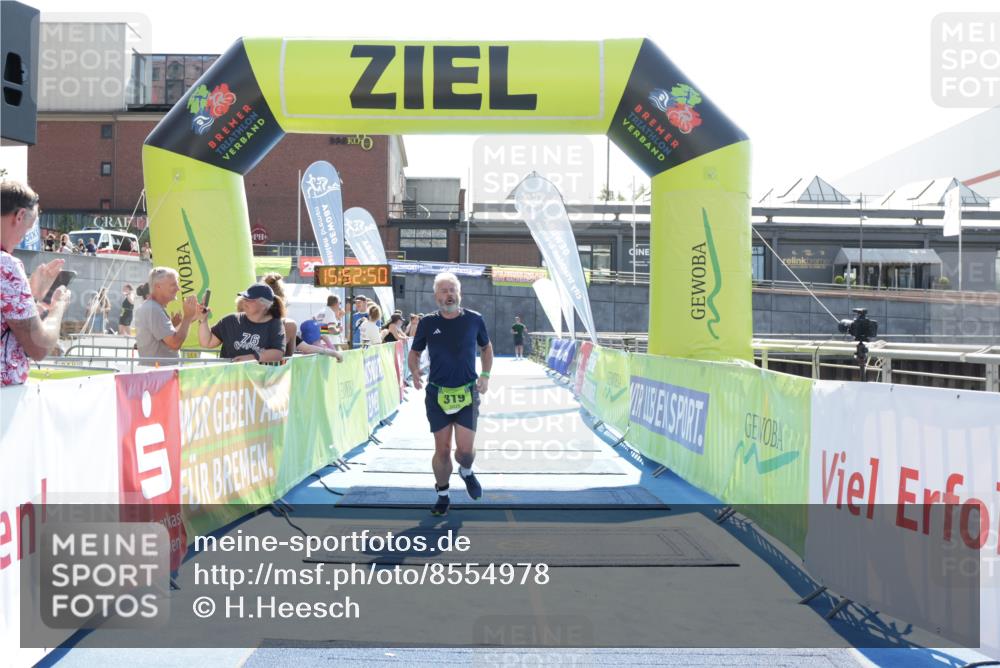 10.08.2025 - GEWOBA Citytriathlon Bremen H.Heesch http://msf.ph/oto/8554978 10.08.2025 15:52:54 Ziel 319 meine-sportfotos.de
