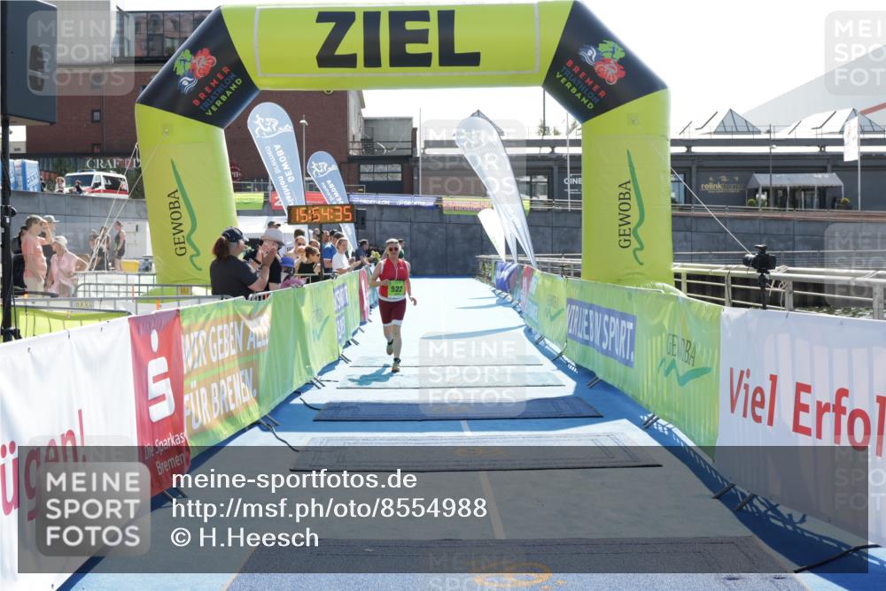 10.08.2025 - GEWOBA Citytriathlon Bremen H.Heesch http://msf.ph/oto/8554988 10.08.2025 15:54:39 Ziel 522 meine-sportfotos.de