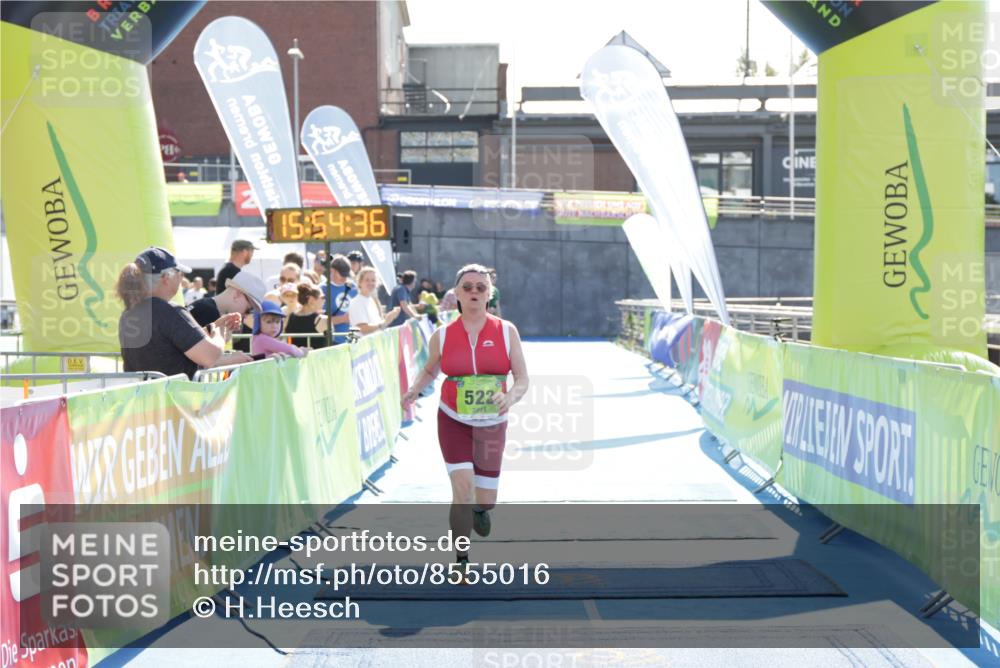 10.08.2025 - GEWOBA Citytriathlon Bremen H.Heesch http://msf.ph/oto/8555016 10.08.2025 15:54:40 Ziel 522 meine-sportfotos.de