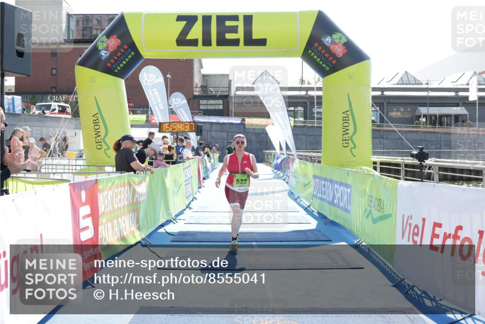 10.08.2025 - GEWOBA Citytriathlon Bremen H.Heesch http://msf.ph/oto/8555041 10.08.2025 15:54:40 Ziel 522 meine-sportfotos.de