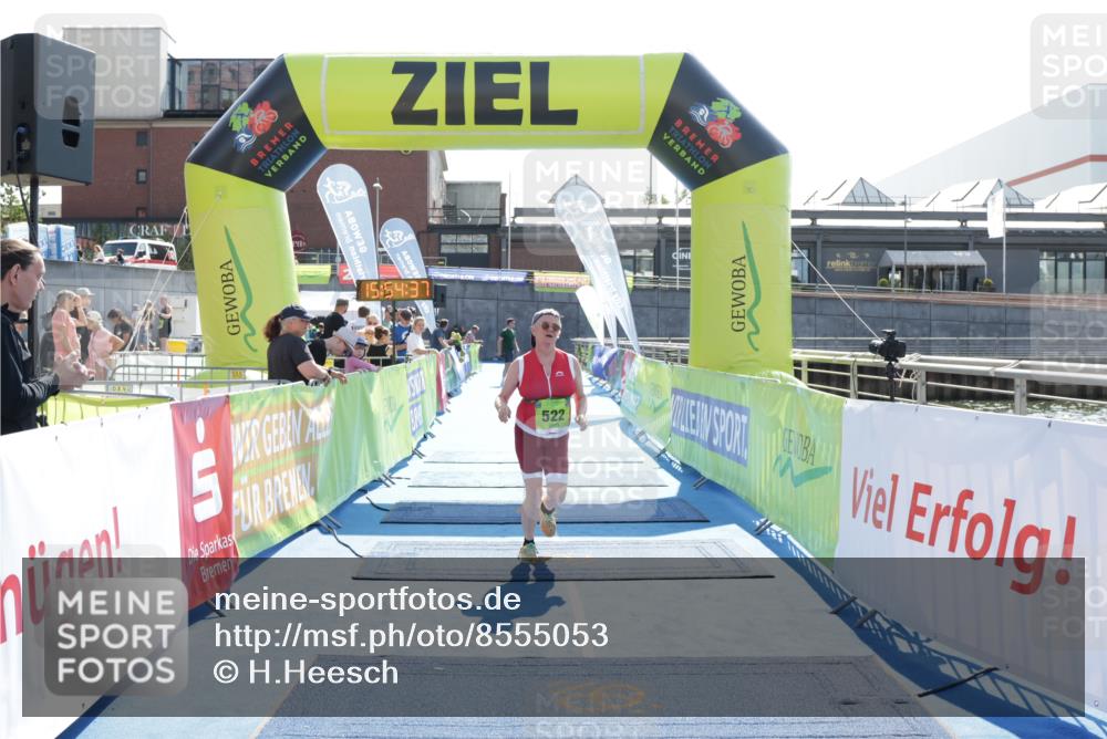 10.08.2025 - GEWOBA Citytriathlon Bremen H.Heesch http://msf.ph/oto/8555053 10.08.2025 15:54:41 Ziel 522 meine-sportfotos.de
