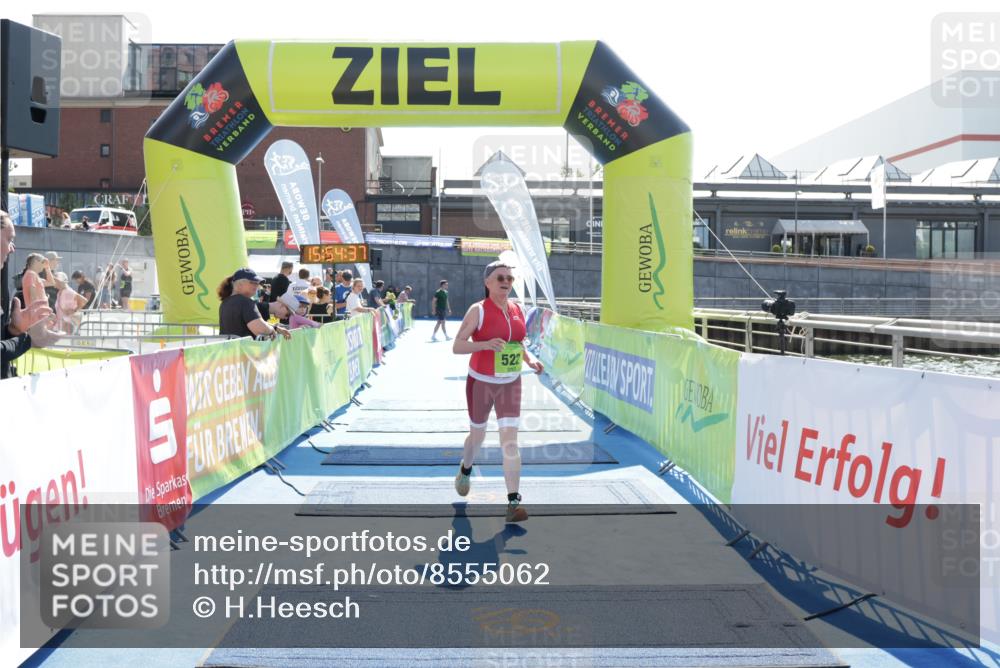10.08.2025 - GEWOBA Citytriathlon Bremen H.Heesch http://msf.ph/oto/8555062 10.08.2025 15:54:41 Ziel 522 meine-sportfotos.de