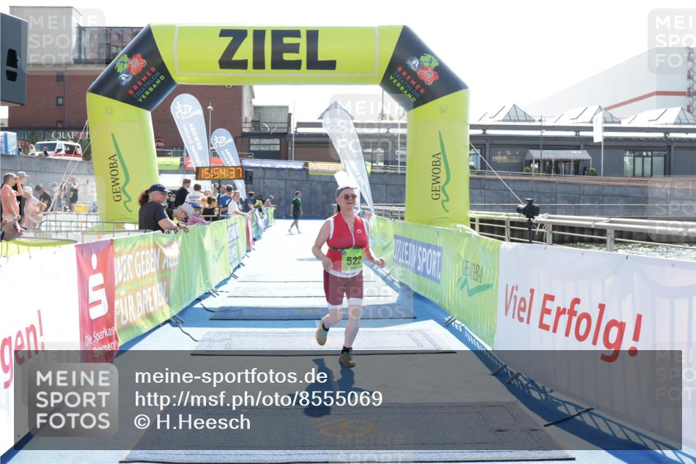 10.08.2025 - GEWOBA Citytriathlon Bremen H.Heesch http://msf.ph/oto/8555069 10.08.2025 15:54:41 Ziel 522 meine-sportfotos.de