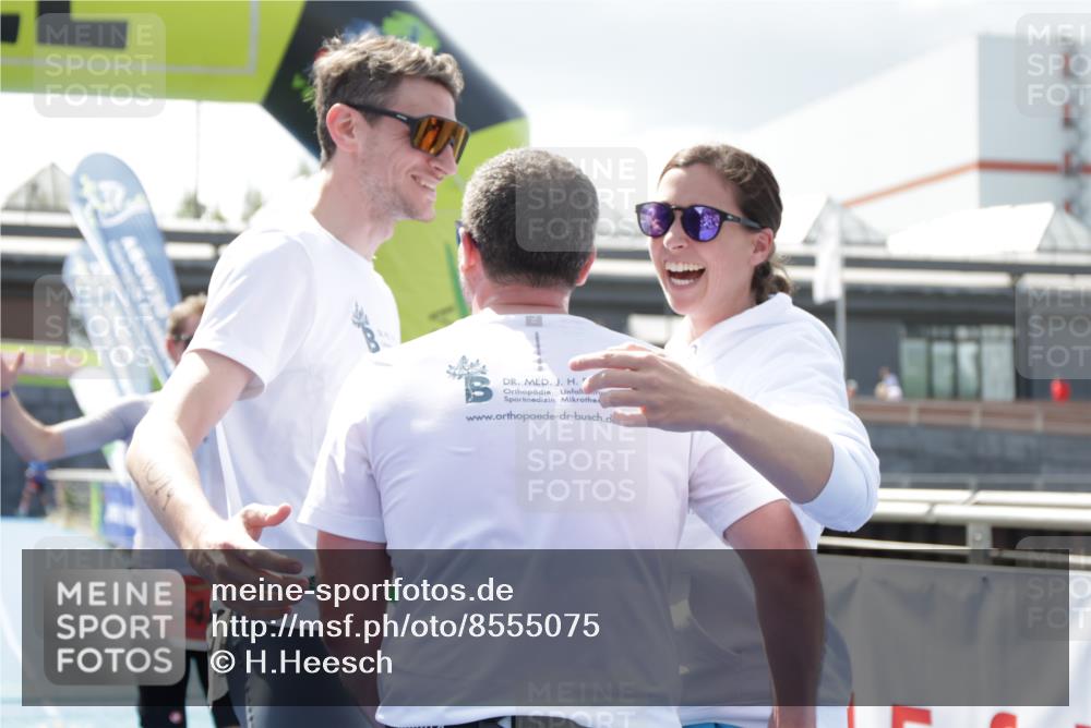 10.08.2025 - GEWOBA Citytriathlon Bremen H.Heesch http://msf.ph/oto/8555075 10.08.2025 14:15:08 Ziel 642, 1029 meine-sportfotos.de