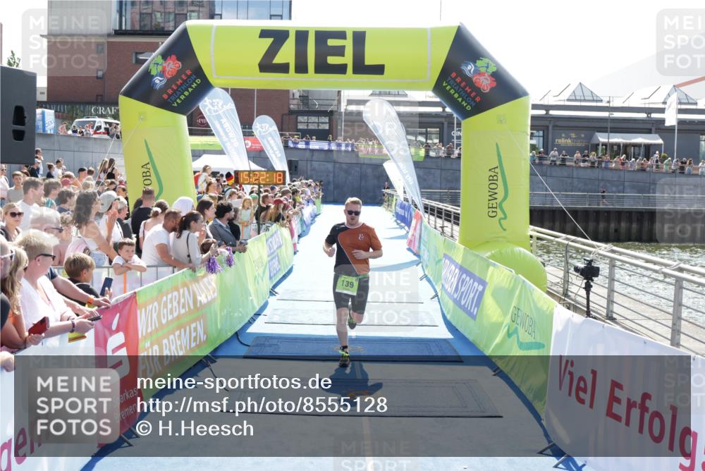 10.08.2025 - GEWOBA Citytriathlon Bremen H.Heesch http://msf.ph/oto/8555128 10.08.2025 15:22:22 Ziel 139 meine-sportfotos.de