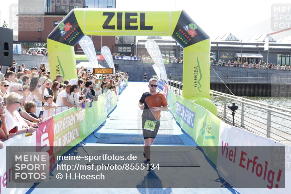 10.08.2025 - GEWOBA Citytriathlon Bremen H.Heesch http://msf.ph/oto/8555134 10.08.2025 15:22:22 Ziel 139 meine-sportfotos.de