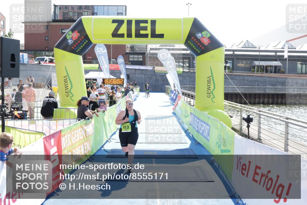 10.08.2025 - GEWOBA Citytriathlon Bremen H.Heesch http://msf.ph/oto/8555171 10.08.2025 15:56:06 Ziel 413 meine-sportfotos.de